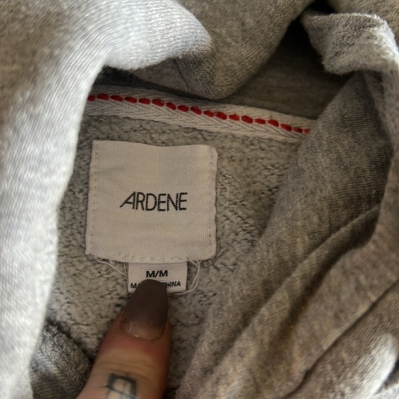 Pullover hoodie Arden’s size medium - Picture 5 of 5